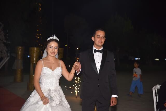 Fethiye’de Avukat Çiftin Düğününe Yoğun İlgi Oldu