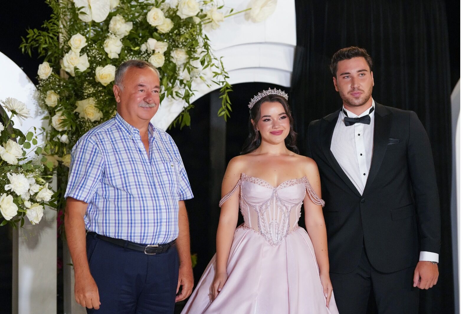 Lila Özkan İle Enis Demirci Evliliğe Adım Attı