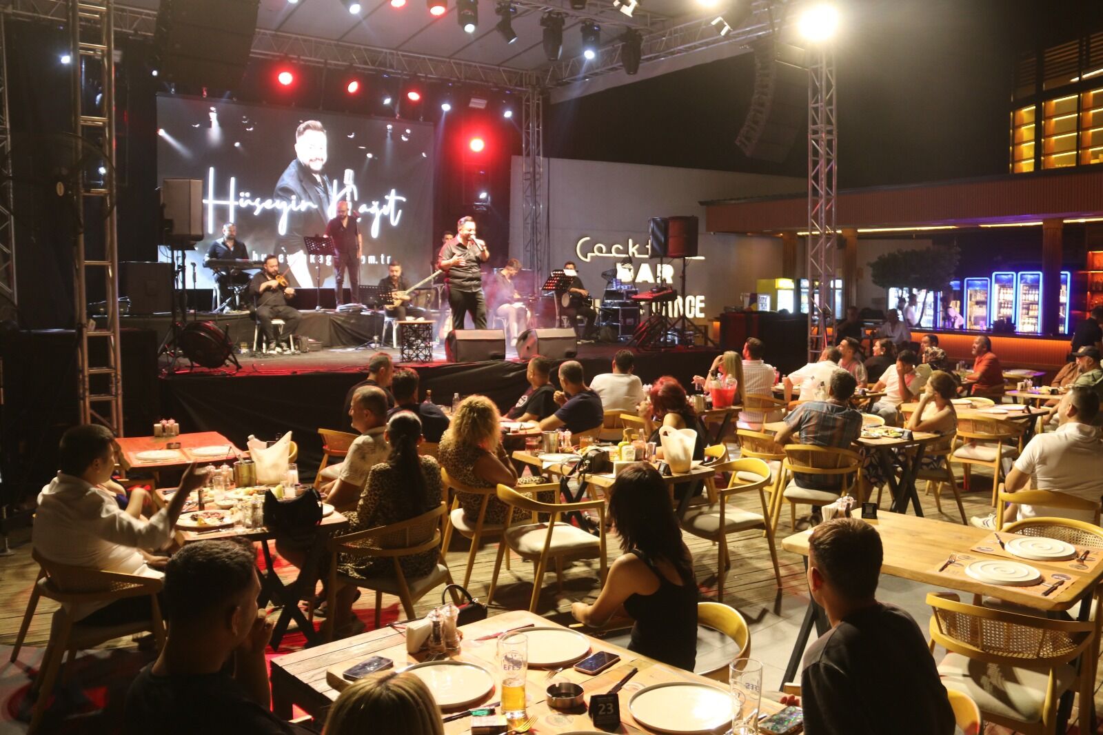 Hüseyin Kağıt, Hayal Kahvesi Fethiye’de Hem Ağlattı Hem Oynattı