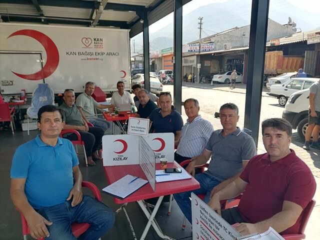 Fethiye’de Esnaflar Kan Bağışında Bulundu