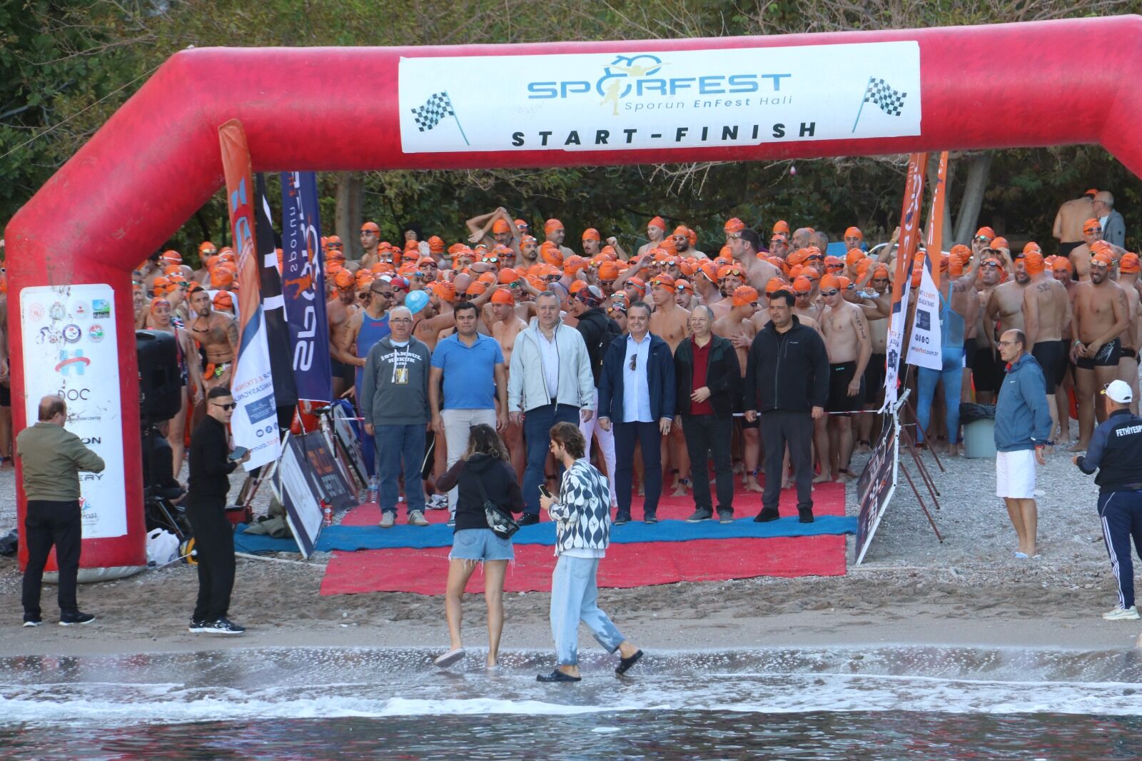Fethiye’de Açık Su Yüzme Yarışı Büyük İlgi Gördü