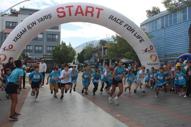 Fethiye'de Kanser Hastaları İçin Koştular