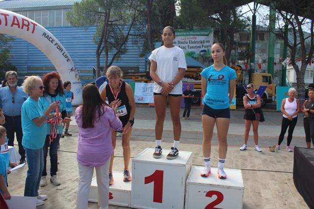 Fethiye'de Kanser Hastaları İçin Koştular