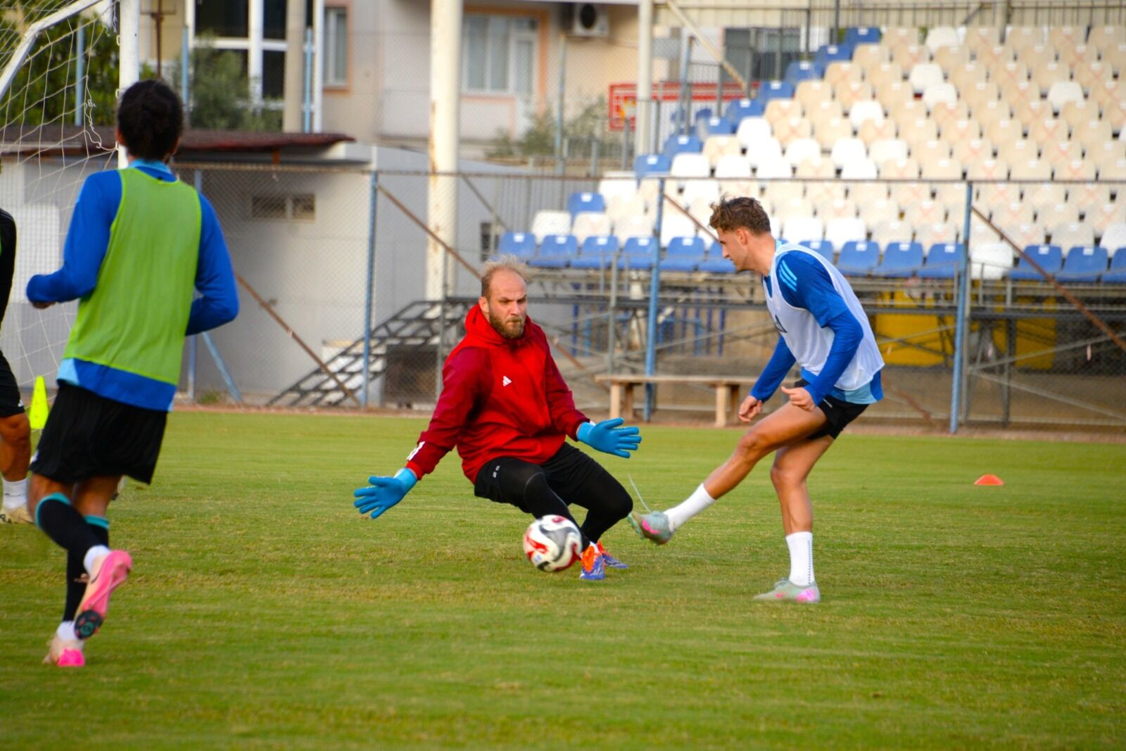 Fethiyespor, Kırklarelispor’a Bileniyor