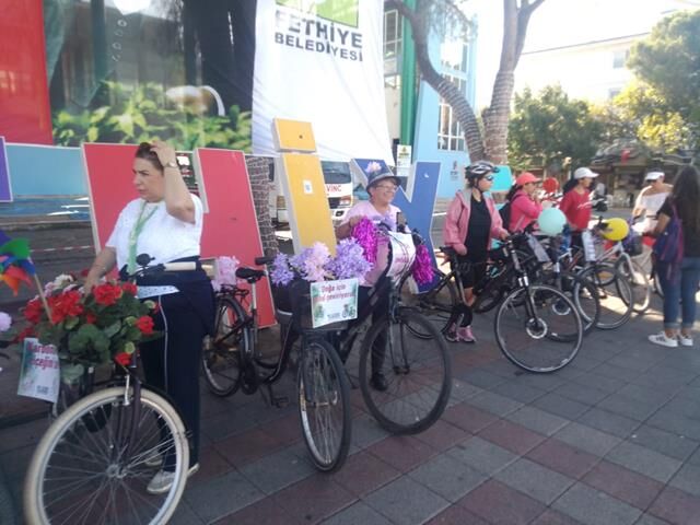 Fethiye’de 'Işıltılı Kadınlar, Karbonsuz Pedallar' Bisiklet Turuna Yoğun İlgi Oldu