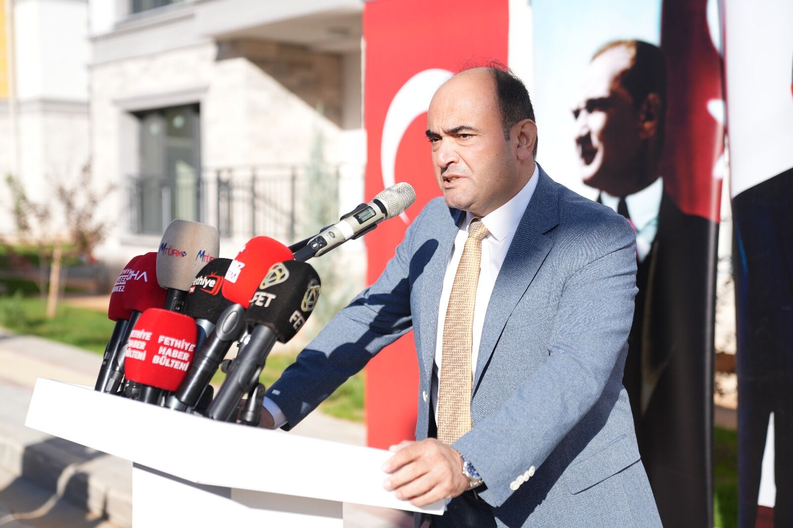 Seydikemer'de TOKİ'ler Teslim Edildi
