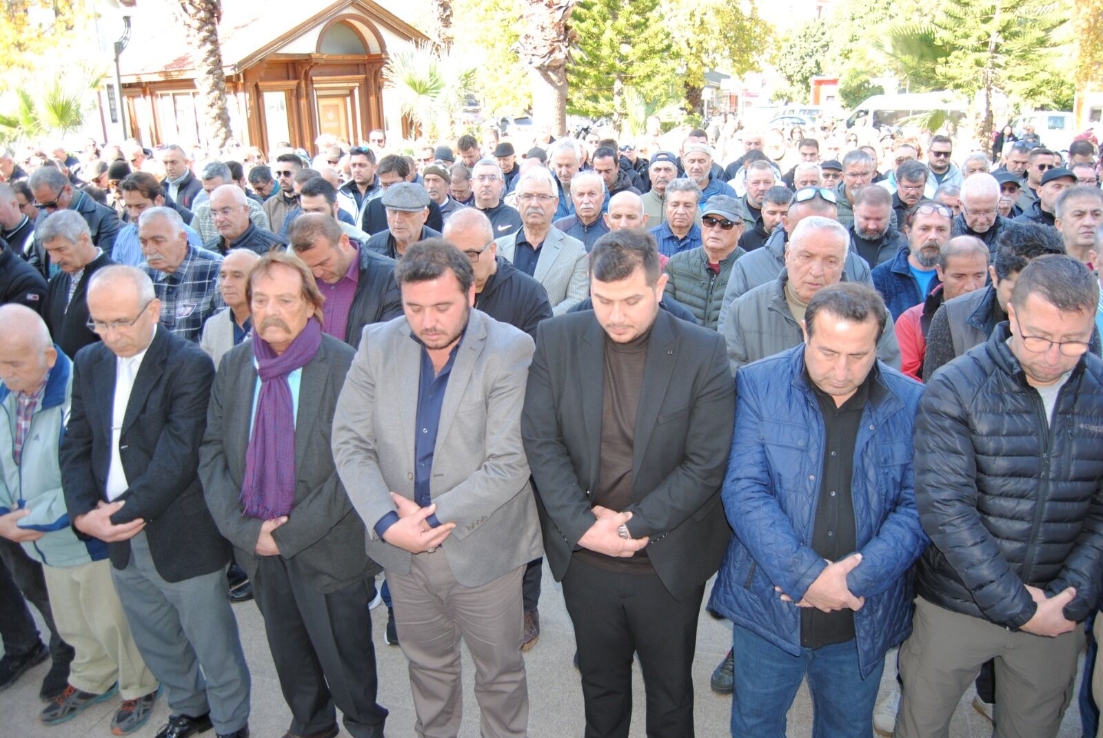 Emekli Öğretmen Bircan Tuna, Son Yolculuğuna Dualarla Uğurlandı