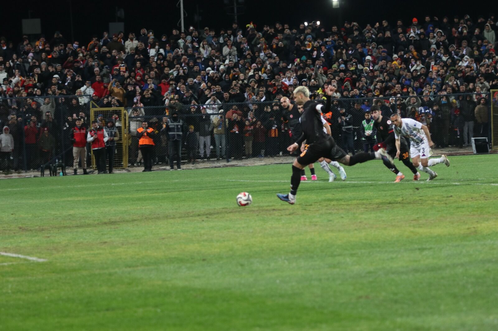 Fethiyespor, Galatasaraya Direnemedi 1-2