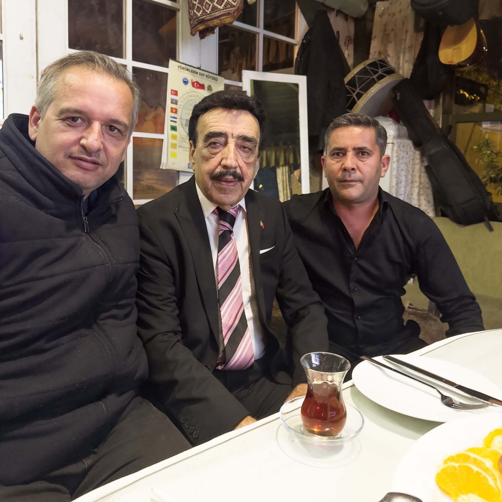 Fethiye'de Hakkı Bulut Rüzgarı Esti: Diyardan Diyara'da Muhteşem Performans