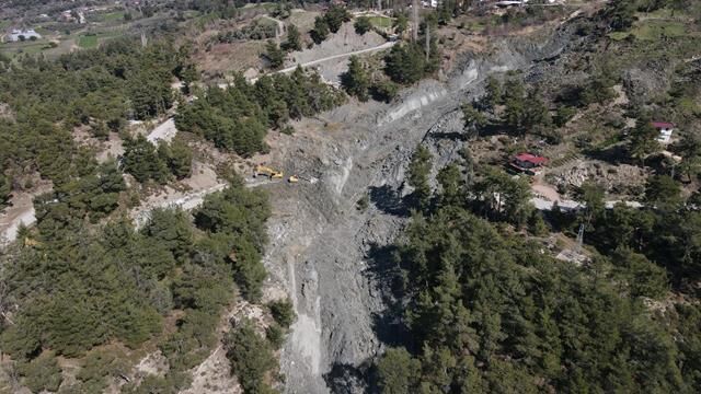 Seydikemer’de Heyelan Sonrası Ekipler Çalışmalarını Sürdürüyor