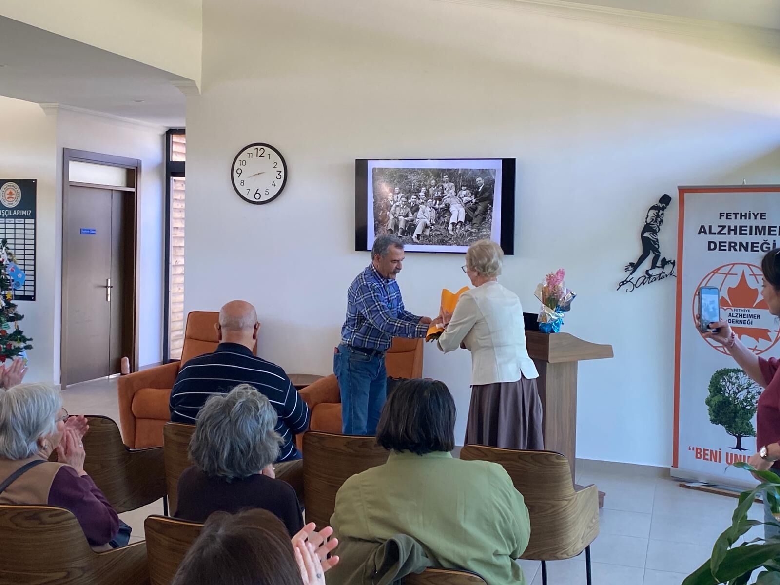 Fethiye Alzheimer Derneği’nde “Dayanışma Kültürü ve Gönüllülük” Semineri