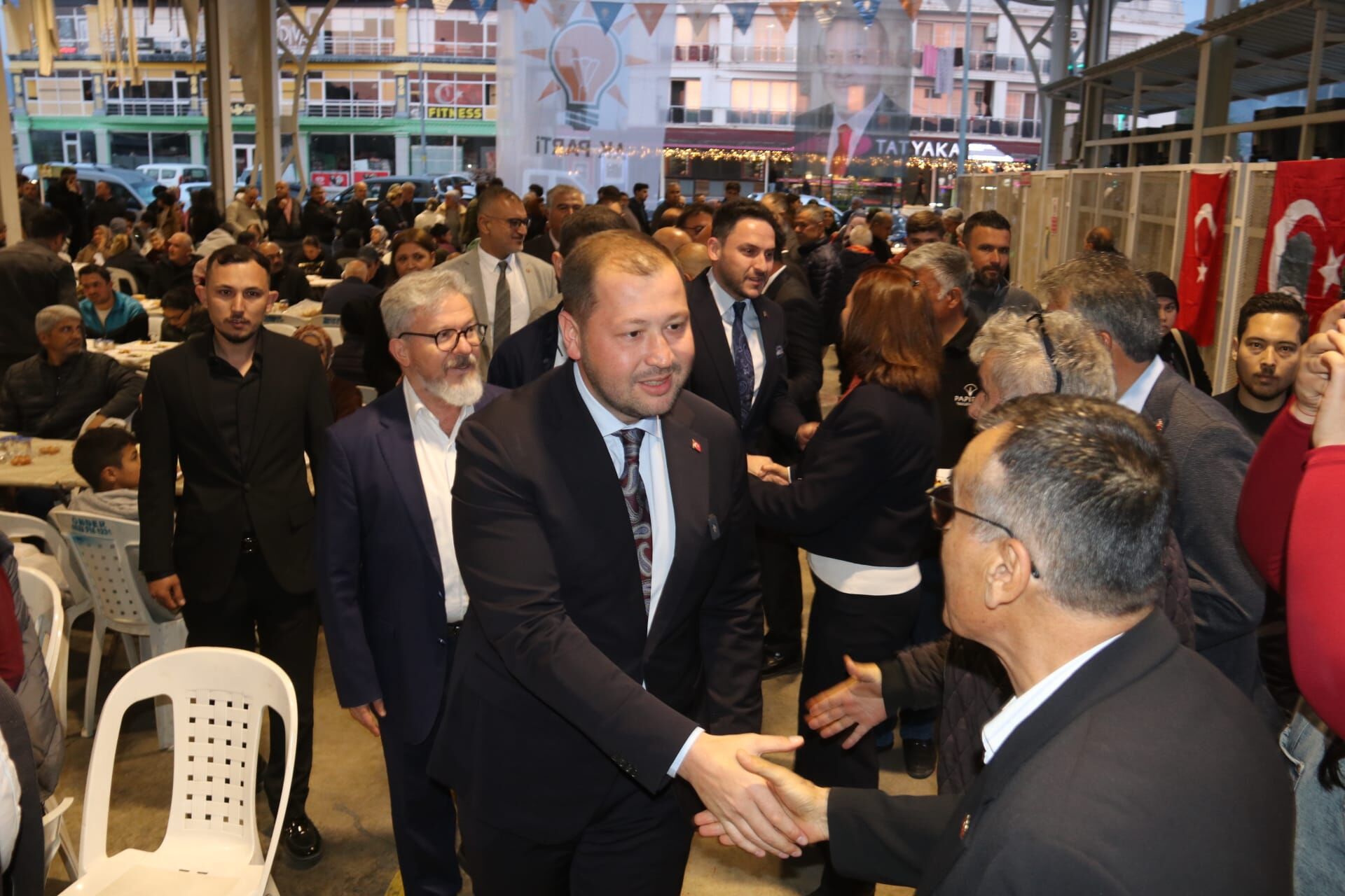 AK Parti Fethiye İlçe Başkanlığı’nın İftarına Yoğun Katılım