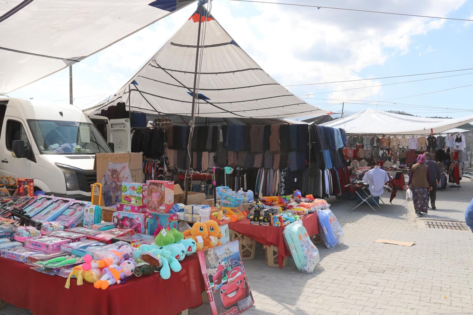 Seydikemer’de Kapalı Pazar Yeri Yüzleri Güldürdü