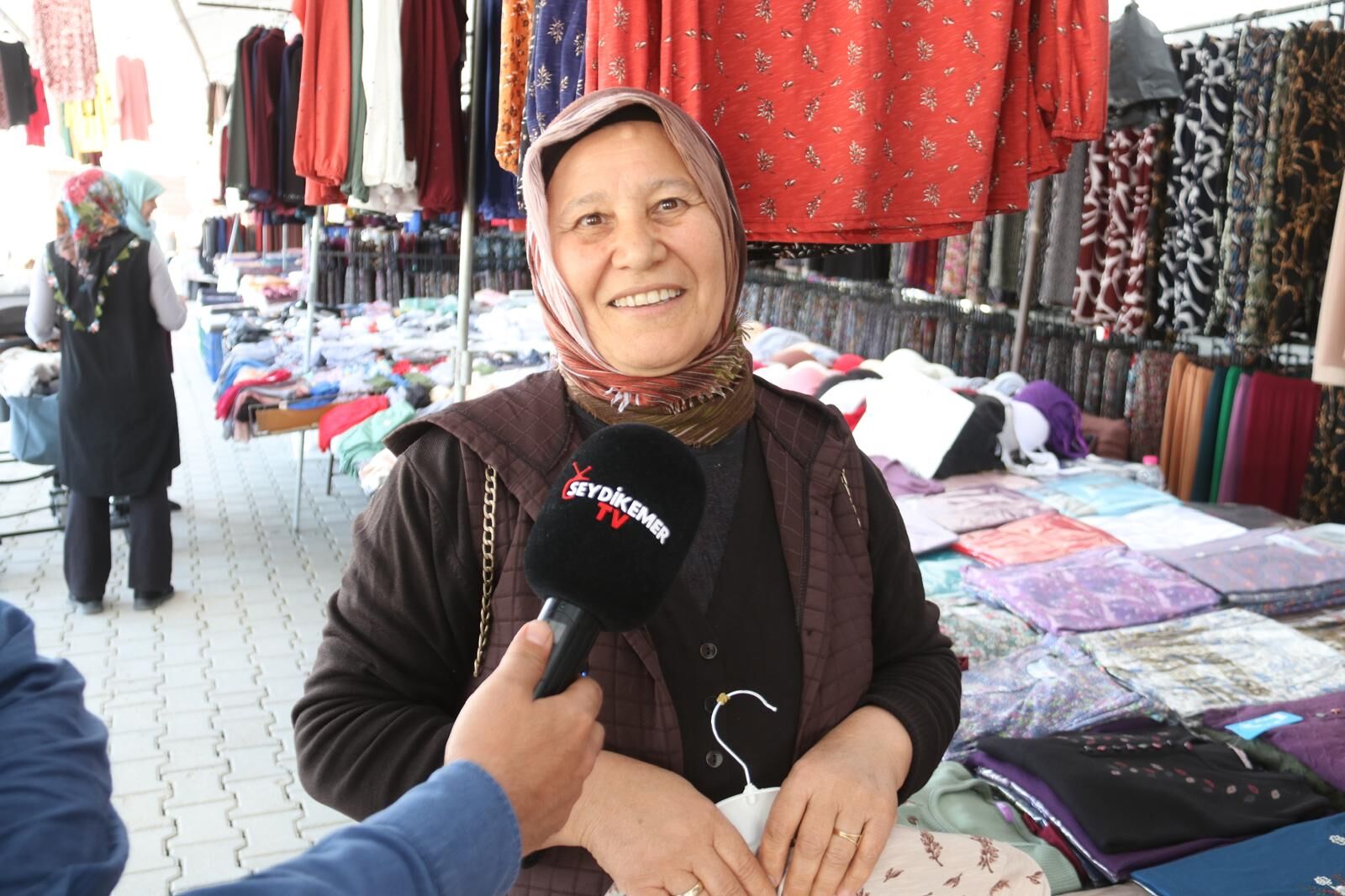 Seydikemer’de Kapalı Pazar Yeri Yüzleri Güldürdü