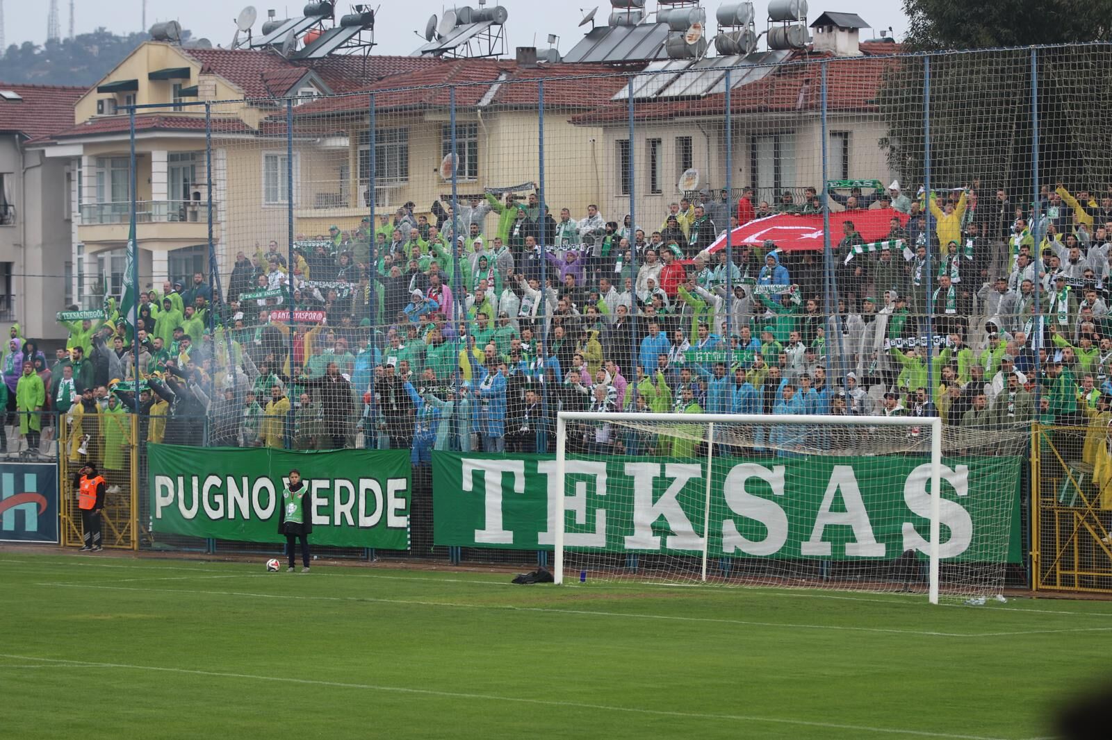 Fethiyespor Lidere Kafa Tuttu;1-1