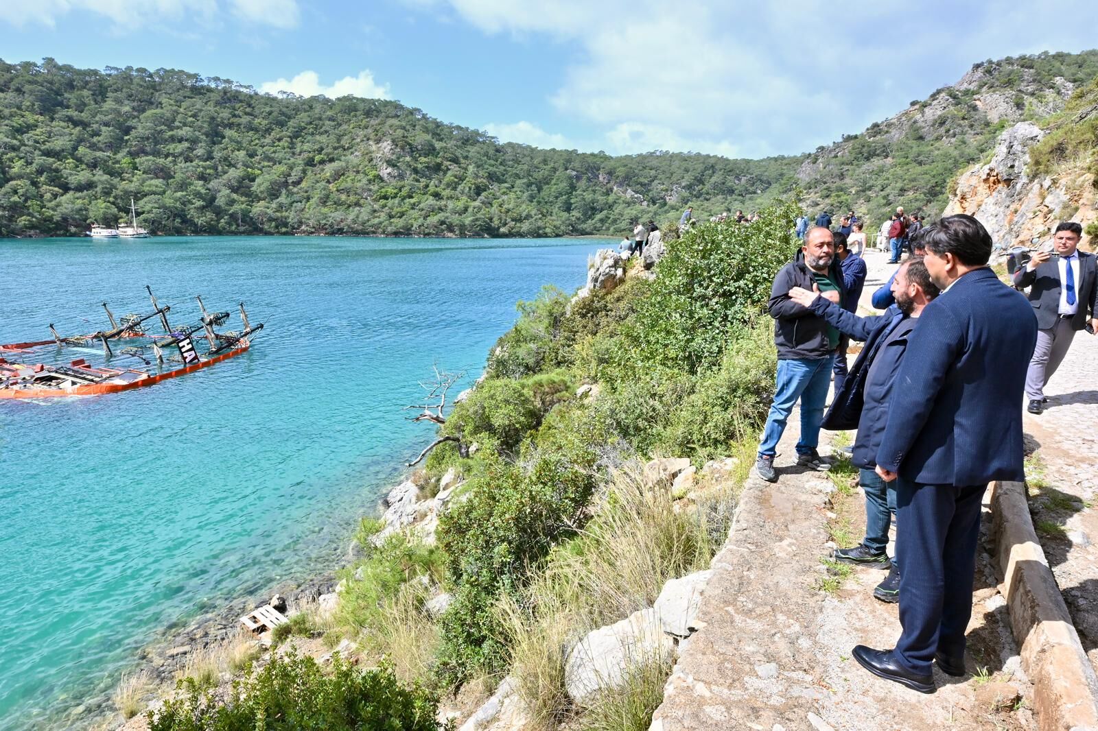 Başkan Karaca, Batan Teknede İncelemelerde Bulundu