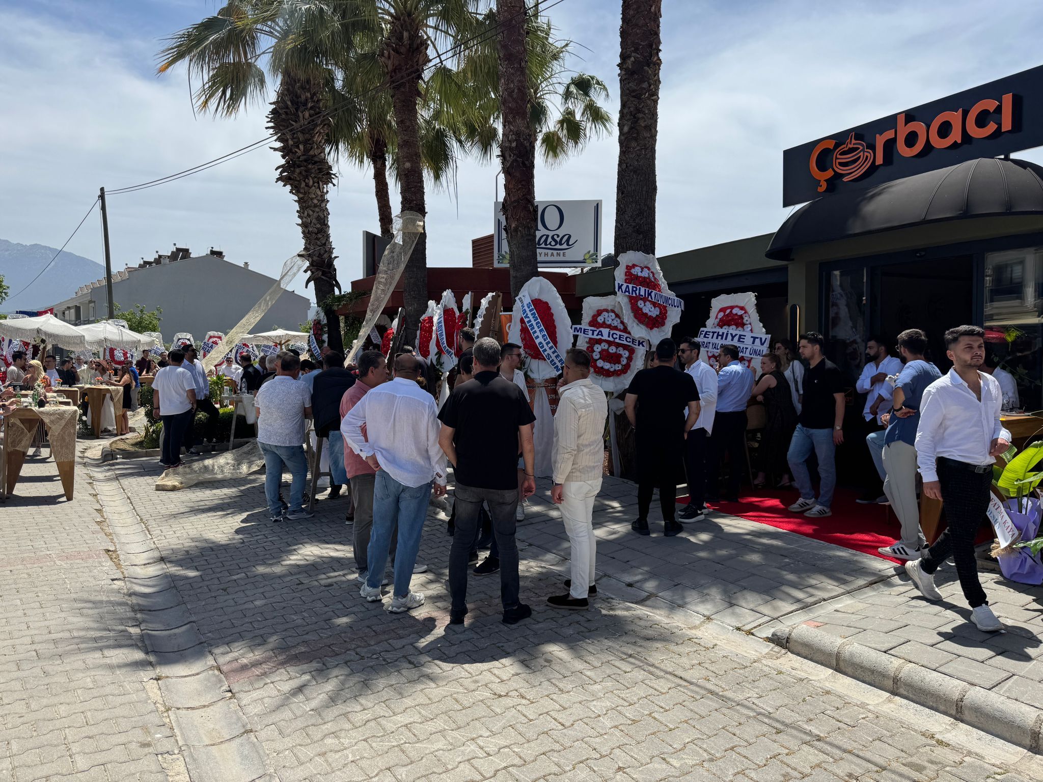 Fethiye’de 10 Masa Meyhane Açıldı