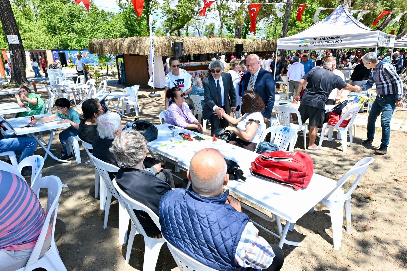 Akmaz Halk Plajı’nda Anlamlı Sezon Açılışı