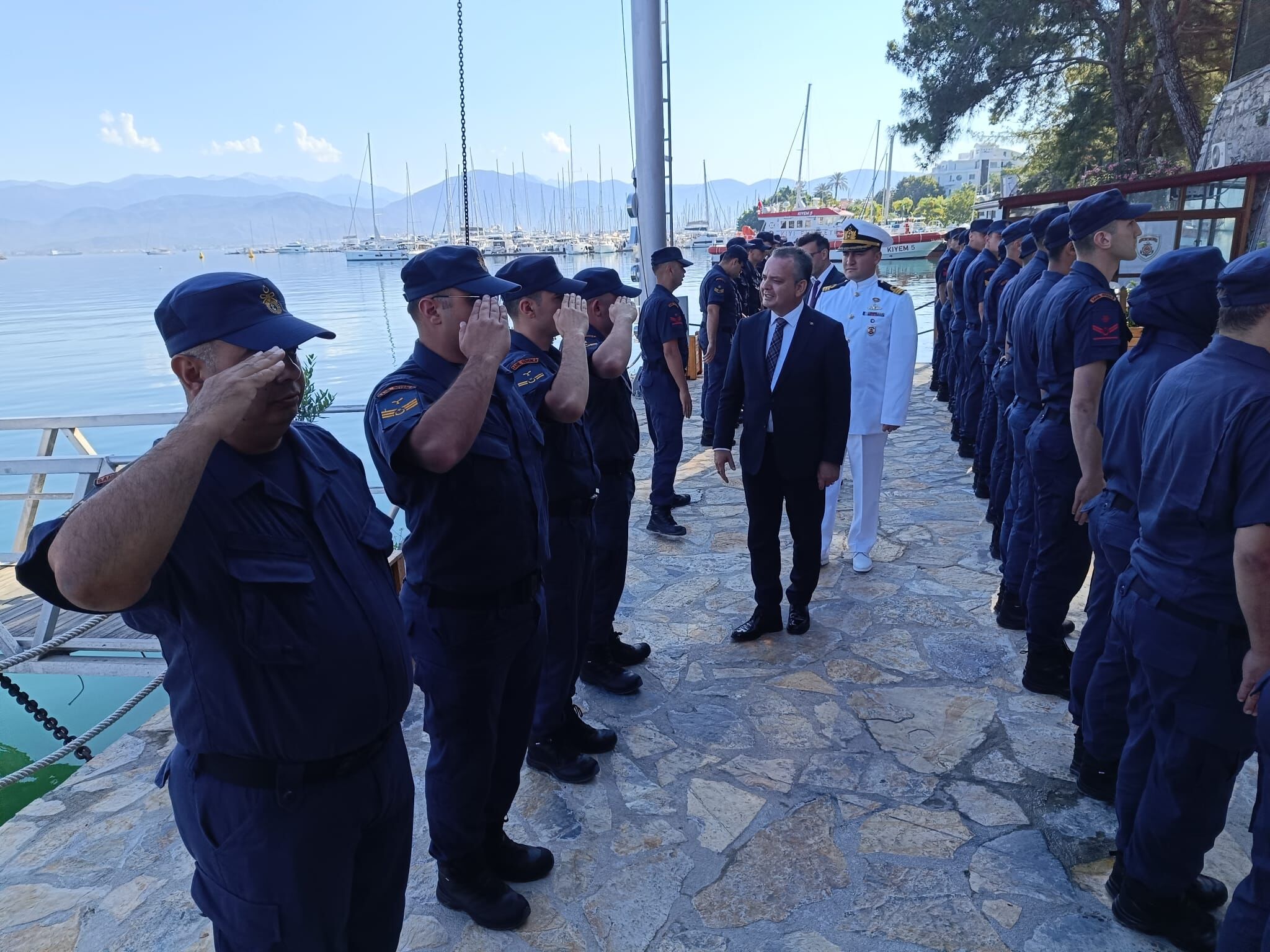 Kaymakam Akkaya’dan Bayramda Güvenlik Güçlerine Ziyaret