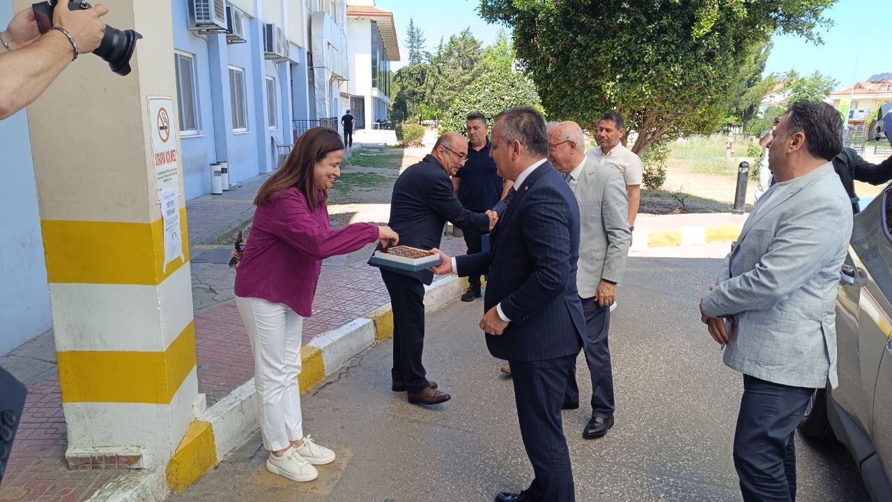 Kaymakam Akkaya’dan Huzurevi ve Hastane Ziyareti
