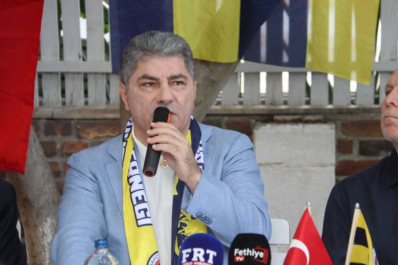 Fenerbahçe Başkan Adayı Hakan Safi Fethiye’de Taraftarla Buluştu