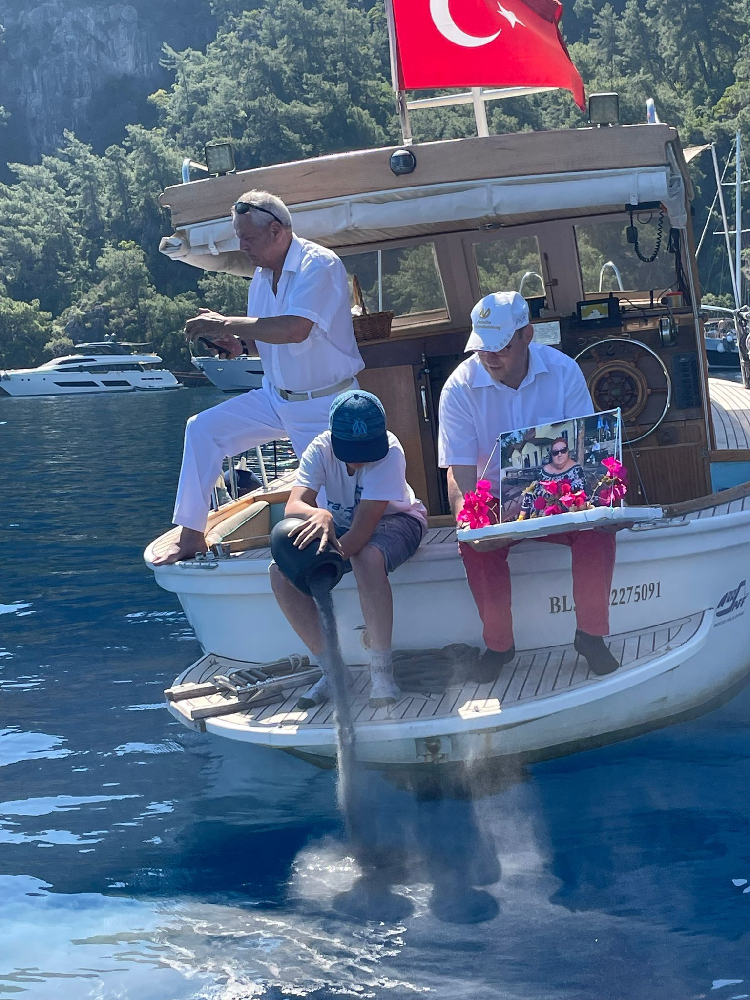 Türkiye Aşığı Alman Kadının Külleri, Fethiye’de Denize Serpildi