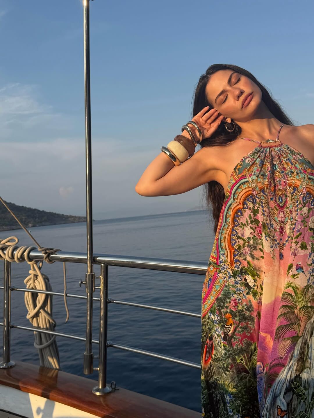 Ünlü Oyuncu Yaz Sezonunu Fethiye’de Açtı