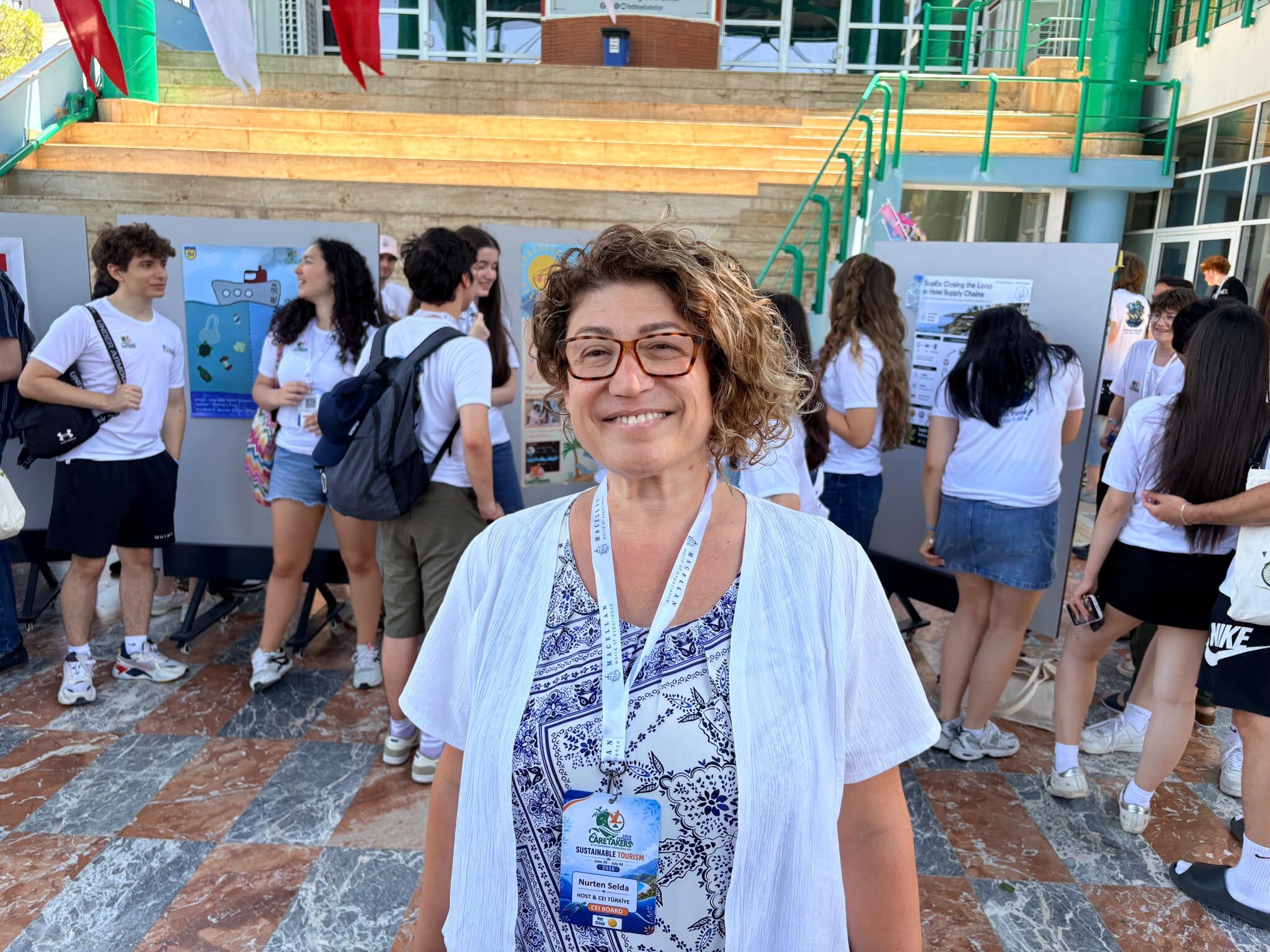 Fethiye'de Uluslararası Çevre Gençlik Konferansı'nda Poster Sergisi Açıldı