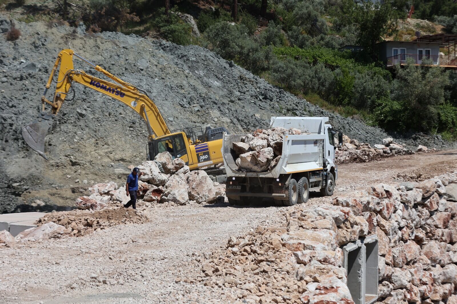 Seydikemer’de Heyelan Yaraları Sarılıyor