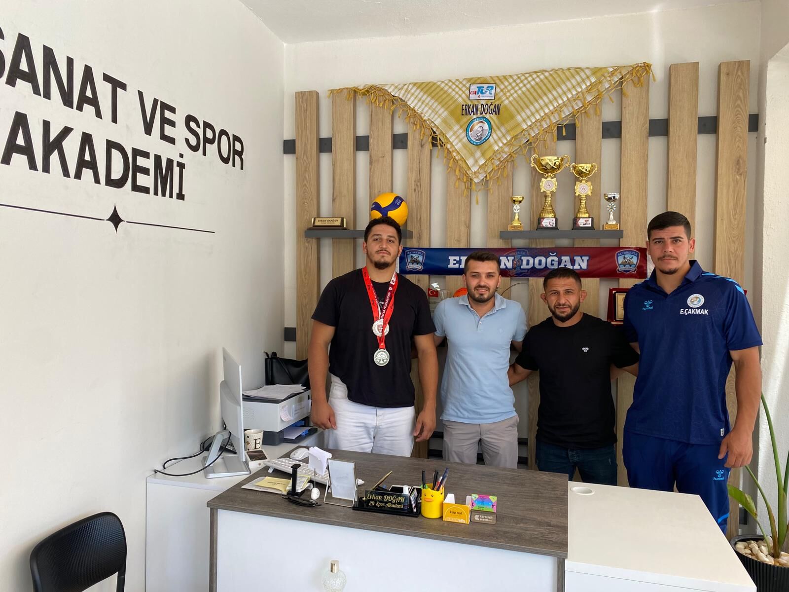 Kırkpınar Başarısı Sonrası Ed Spor Akademi'ye Anlamlı Ziyaret
