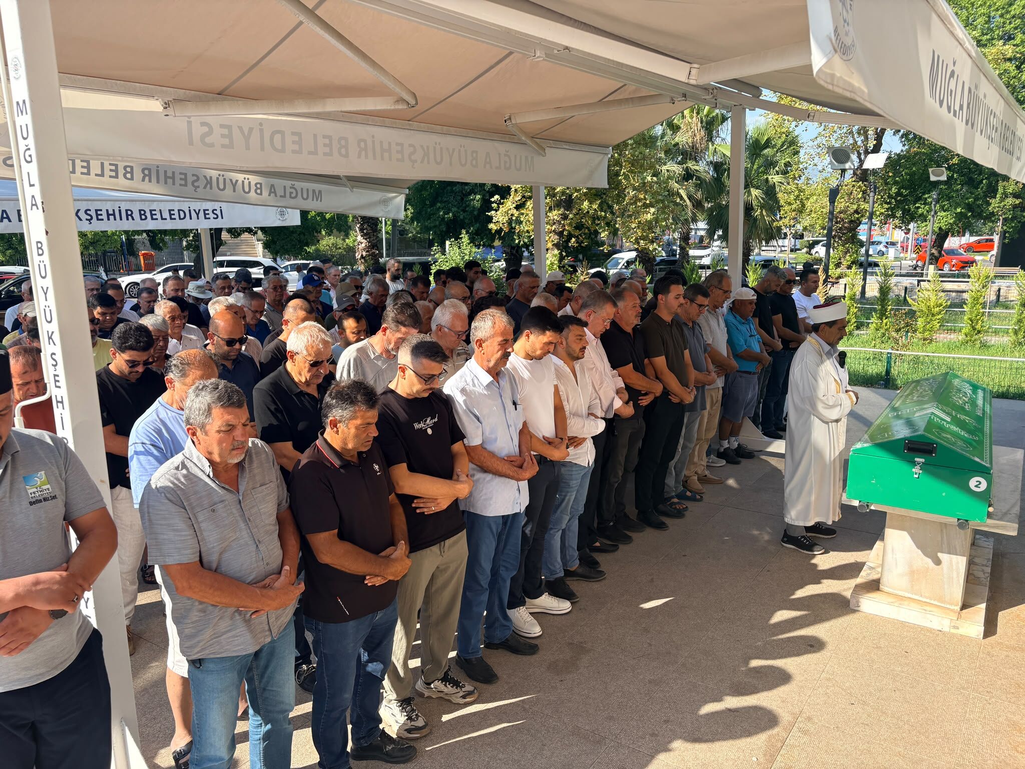 Niyazi Çaçaron Son Yolculuğuna Uğurlandı