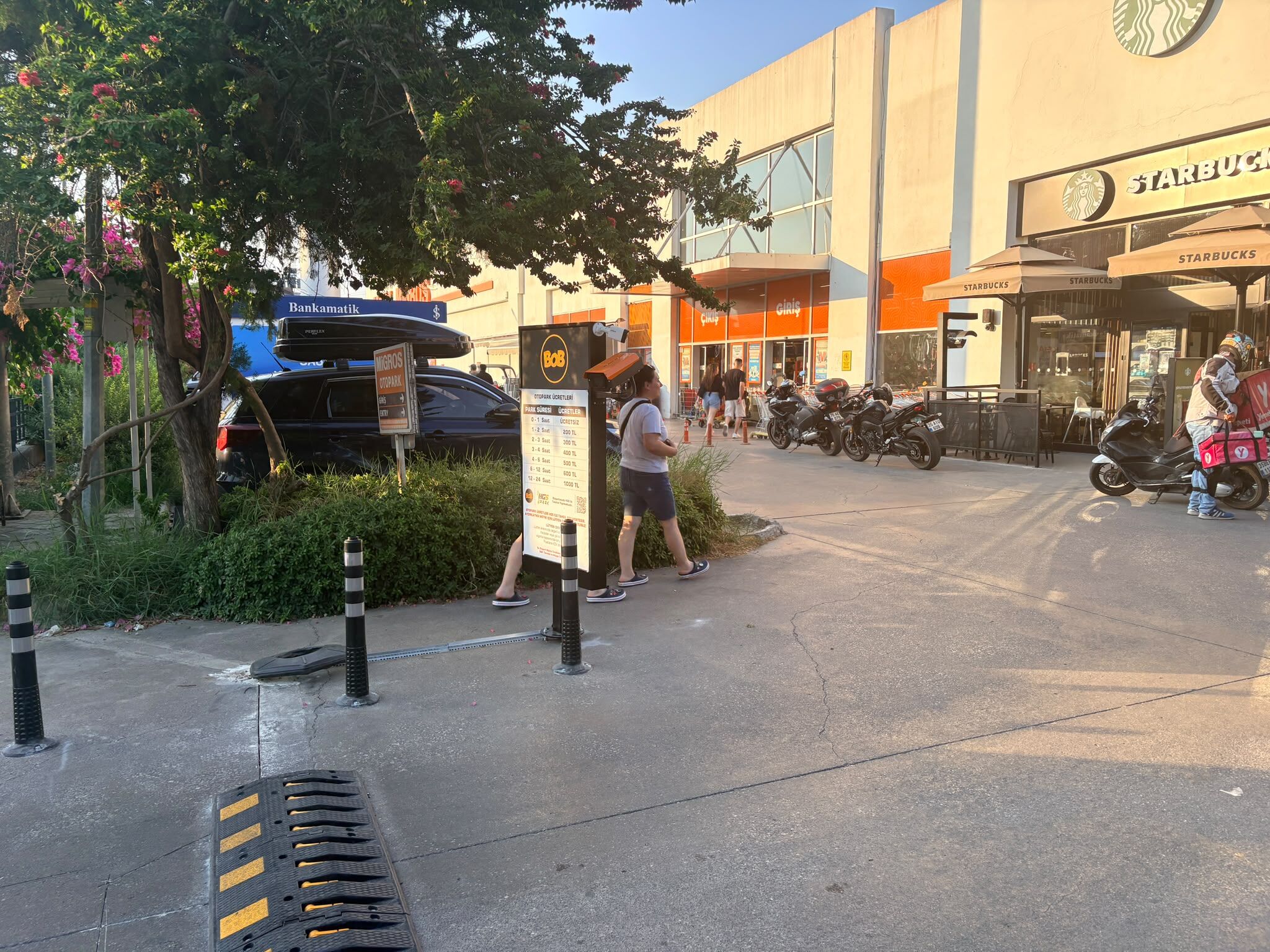 Fethiye'de Otopark Sorununa Paralı Çözüm
