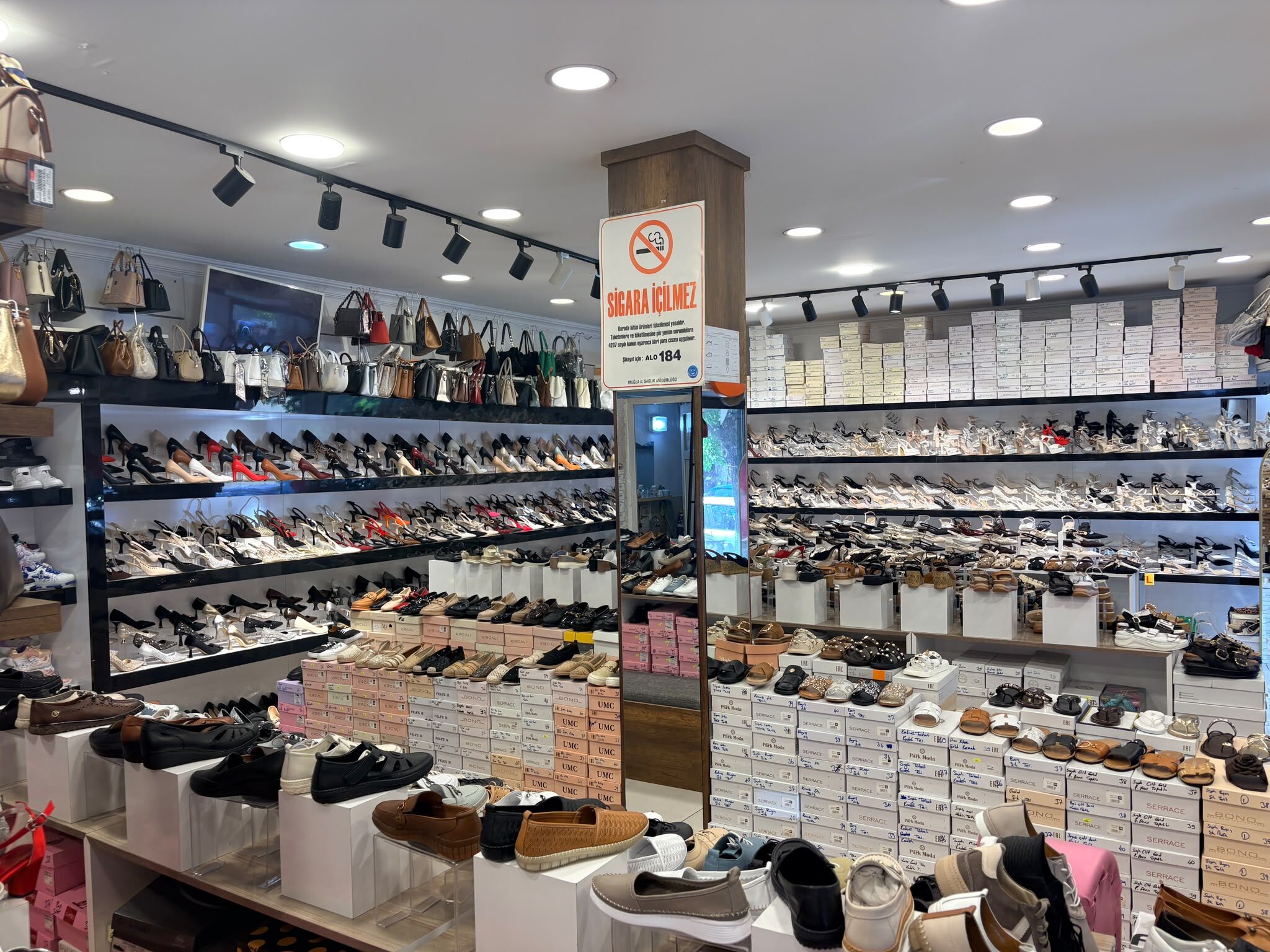 Şık Kundura’da “1 Alana 1 Hediye” Kampanyası Başladı