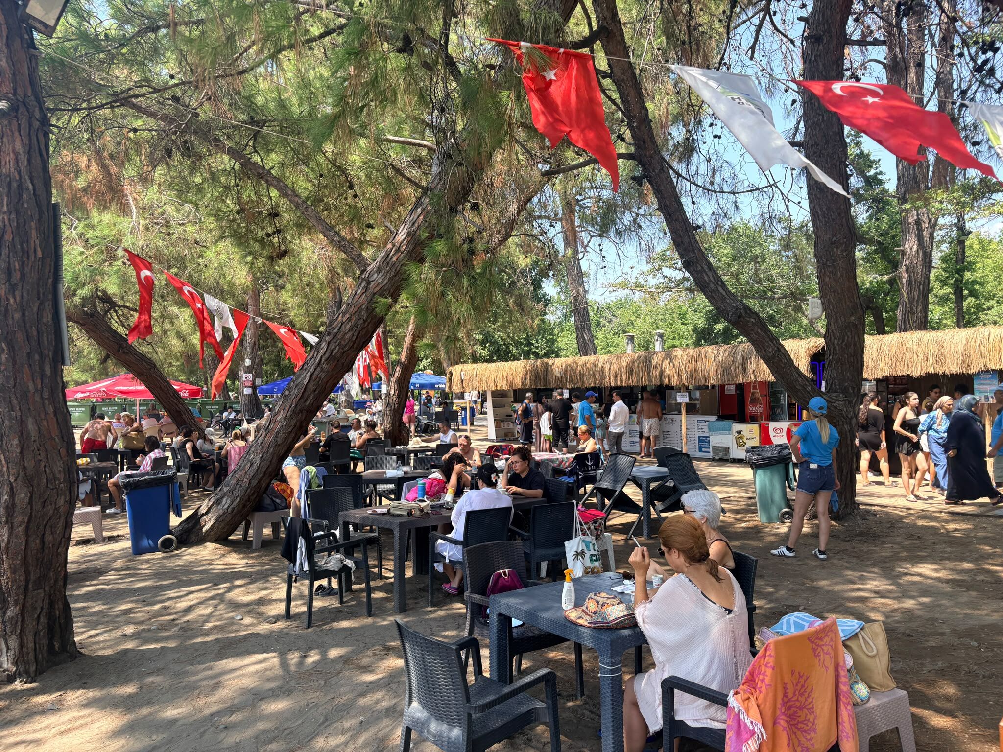 Fethiye’de Akmaz Halk Plajı’na Vatandaşlardan Tam Not: “Hizmet Çok Güzel”