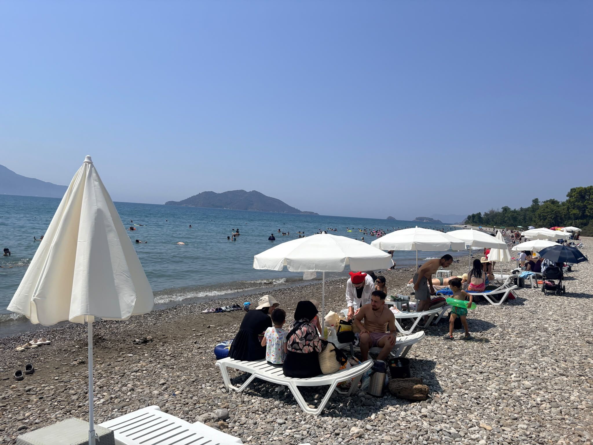 Fethiye’de Akmaz Halk Plajı’na Vatandaşlardan Tam Not: “Hizmet Çok Güzel”
