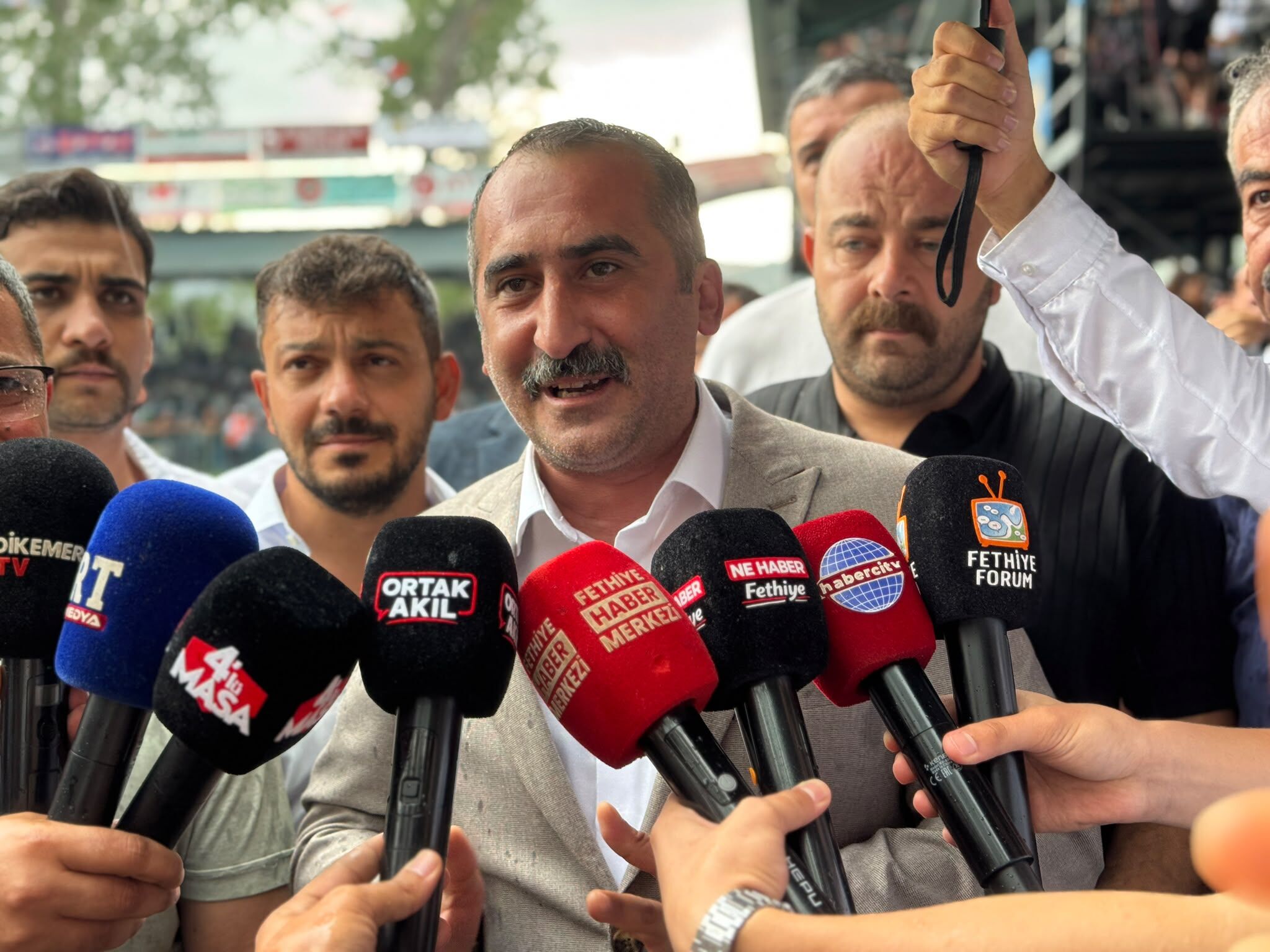 Emrah Oltulu'dan Seki Yağlı Güreşleri'ne Övgü: ‘Muğla'da Bir Fark Yarattı’
