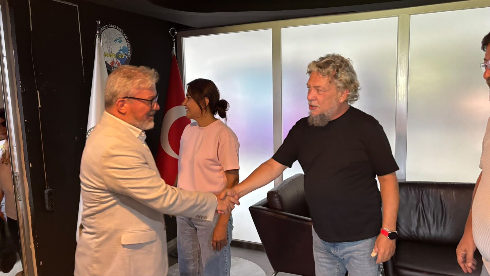 AK Parti Fethiye İlçe Başkanı Sarıhan’dan 4’lü Masa’ya Ziyaret