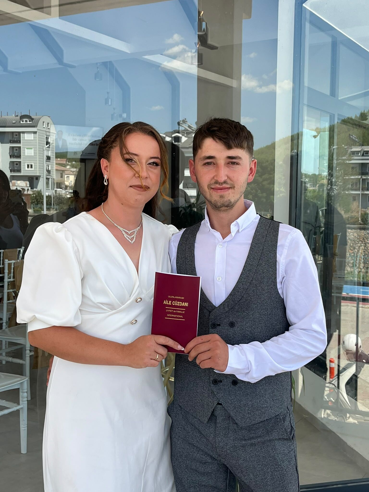 Yangında Evlerini Kaybeden Çift, Nikah Masasında Mutluluğa “Evet” Dedi