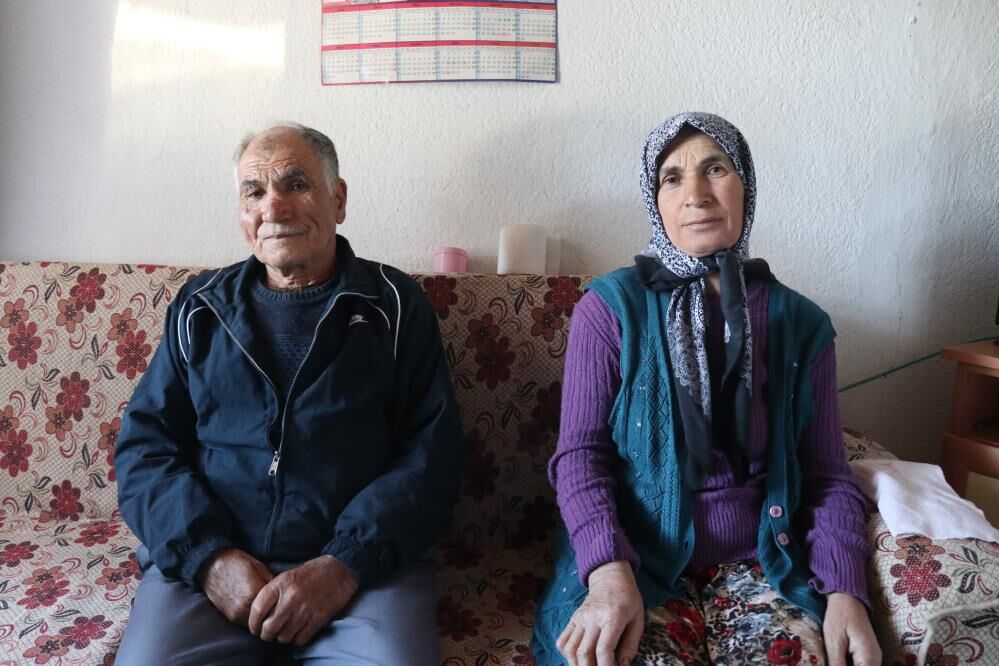 Yaşlı Çiftin Ellerini Ve Ayaklarını Bağlayarak Hırsızlık Yaptılar