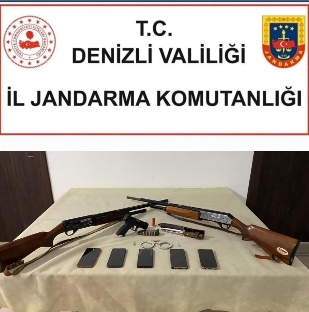 Yaşlı Çiftin Ellerini Ve Ayaklarını Bağlayarak Hırsızlık Yaptılar