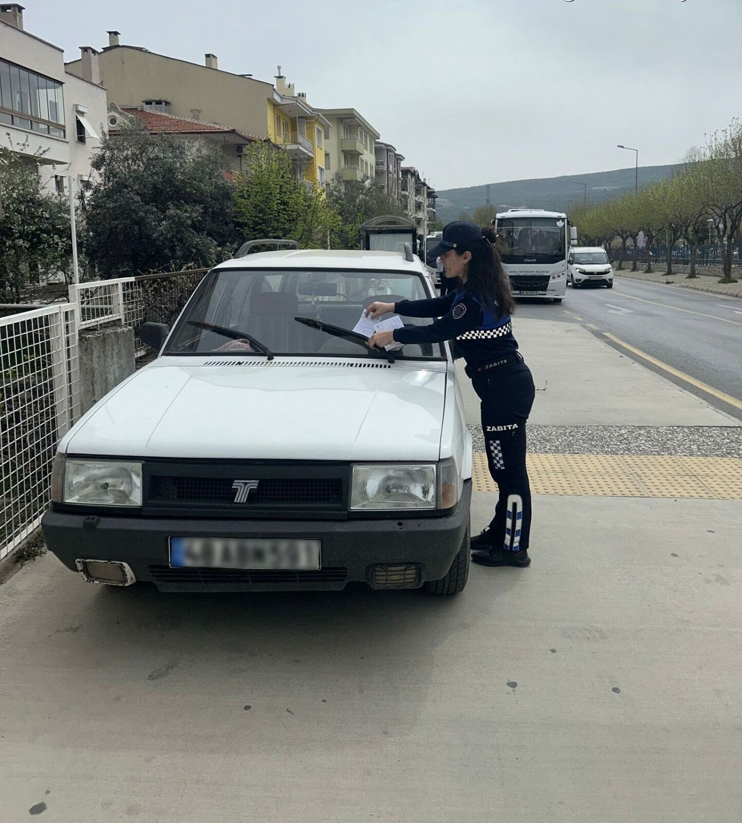 Kaldırıma Park Eden Araçlara İdari Yaptırım