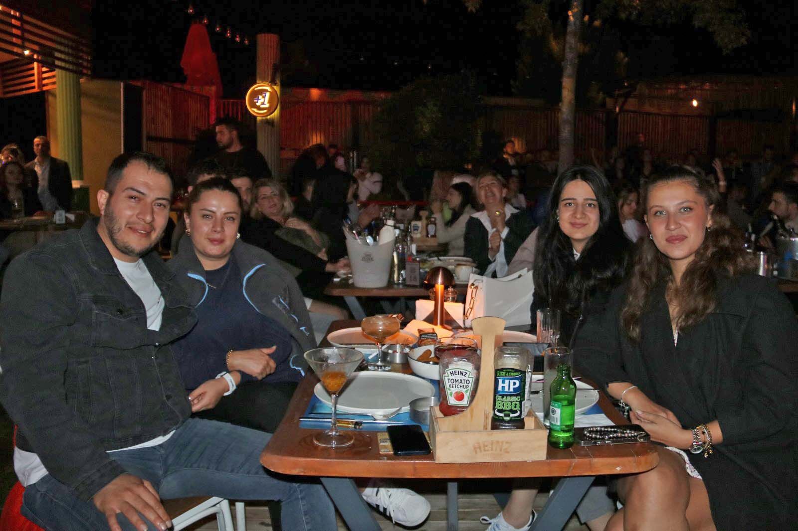 Hayal Kahvesi Fethiye’de İlyas Yalçıntaş Sahne Aldı