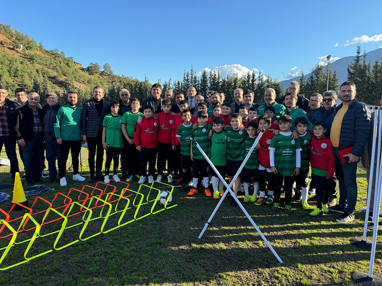 Karaçulha Futbol Okulu Coşkuyla Açıldı