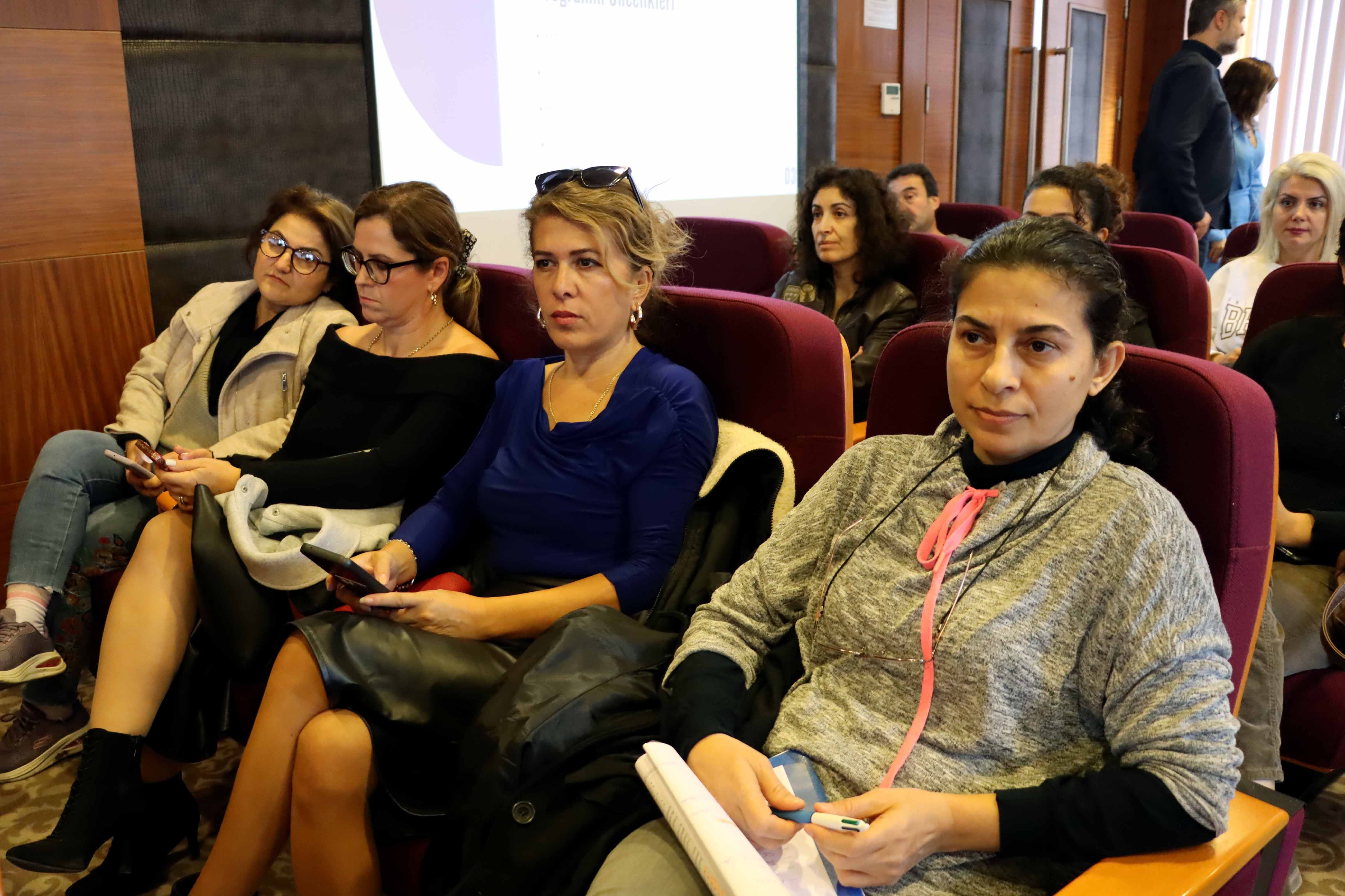 ‘Yenilikçi Kadın Girişimci Destek Programı’ FTSO’da Tanıtıldı