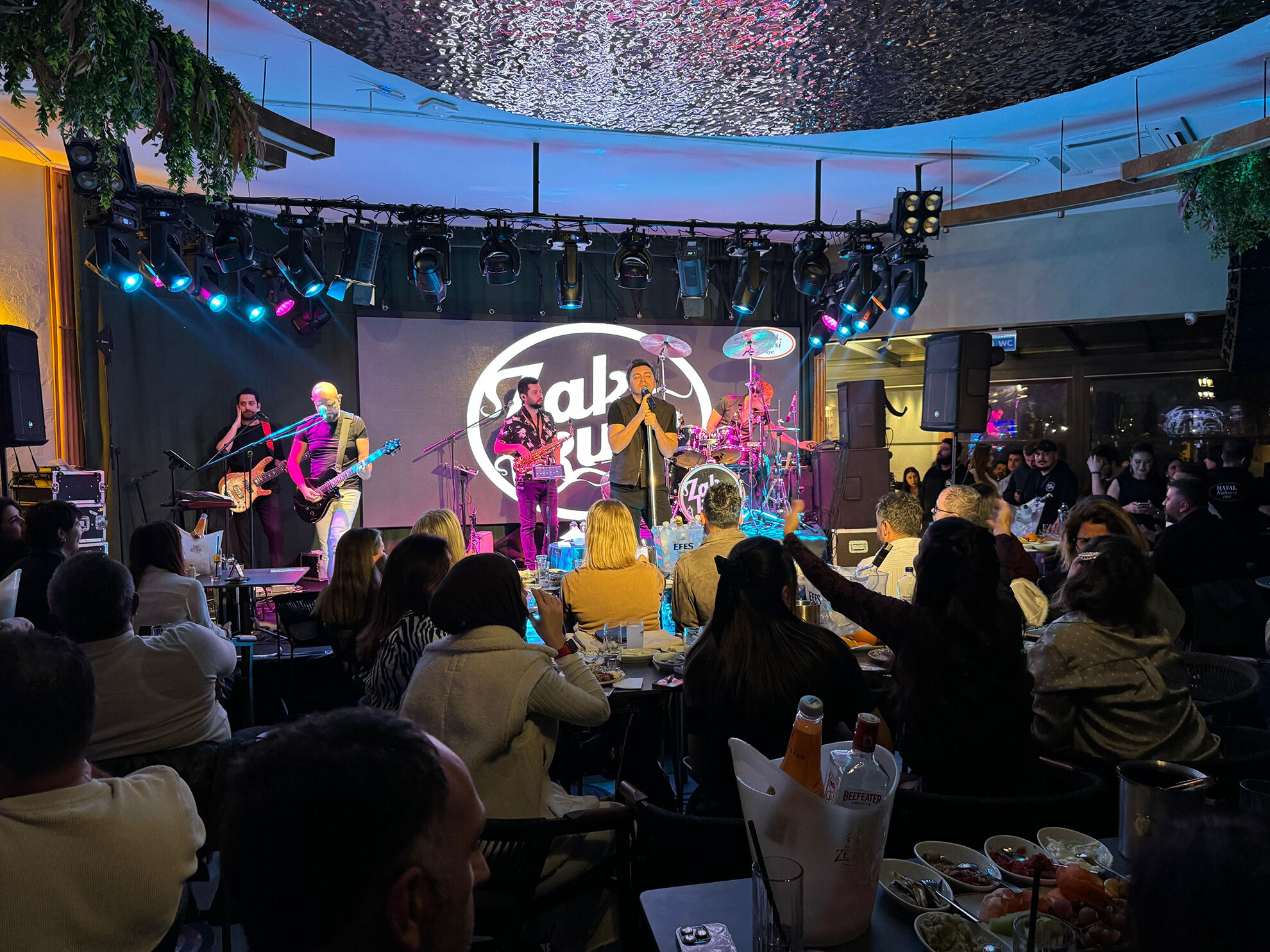 Zakkum’dan Muhteşem Konser