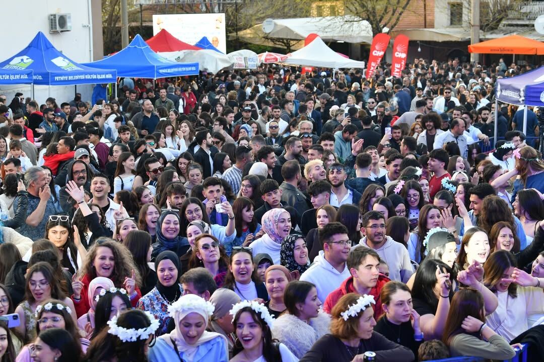 Yeşilüzümlü Dastar Ve Kuzugöbeği Festivaline Binlerce Kişi Akın Etti