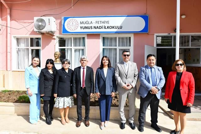 Yunus Nadi İlköğretim Okulu’nda Otizm Farkındalık Sergisi Düzenlendi