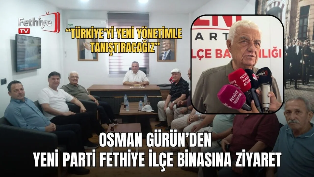 Osman Gürün, Yeni Parti Fethiye İlçe Başkanı Mustafa Koyuncu ve partililerle birlikte ilçe binasında ayakta poz veriyor.