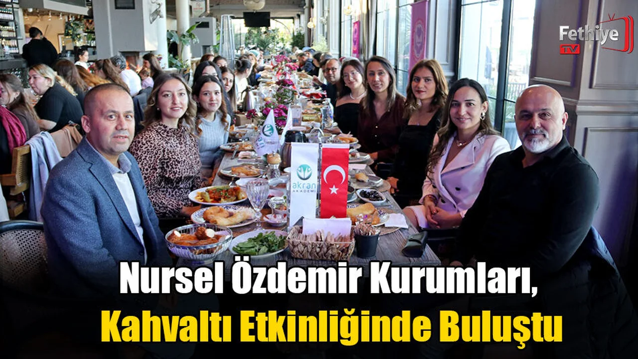 Öğretmenlerin Gününü Coşkuyla Kutladılar