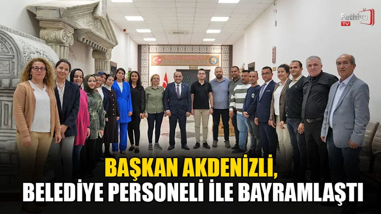 Başkan Akdenizli, Belediye Personeli İle Bayramlaştı